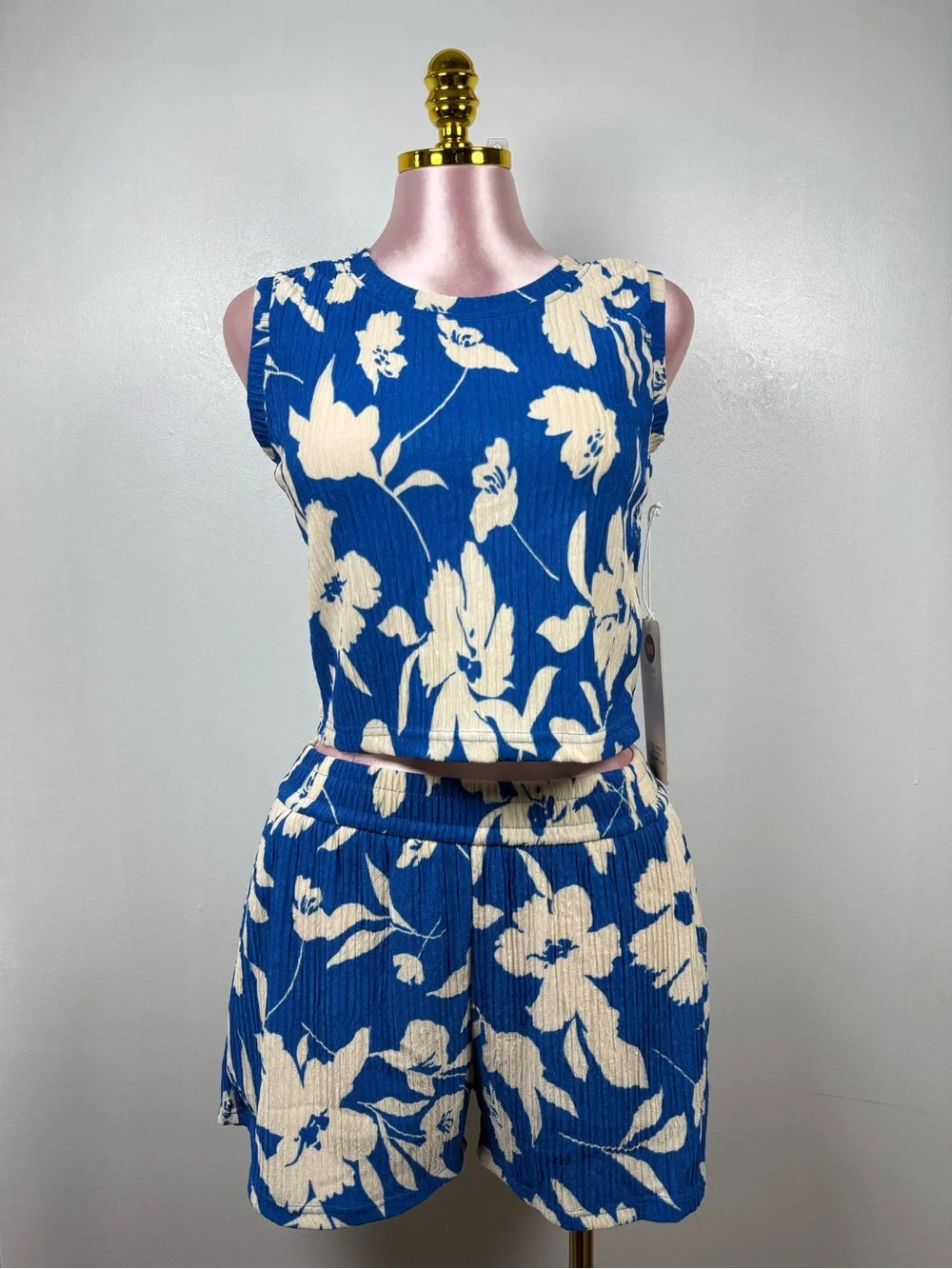 New Mix 2-Piece Crop Top & Short Set Blue Floral NWT Plus Size 1X/2X - Picture 2 of 8